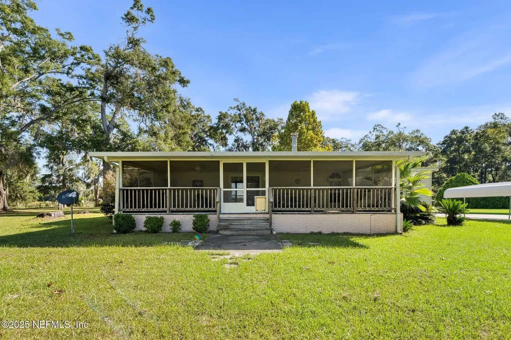 27061 29th Road Branford FL 32008