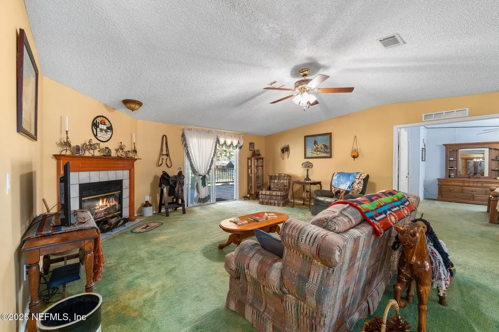 27061 29th Road Branford FL 32008