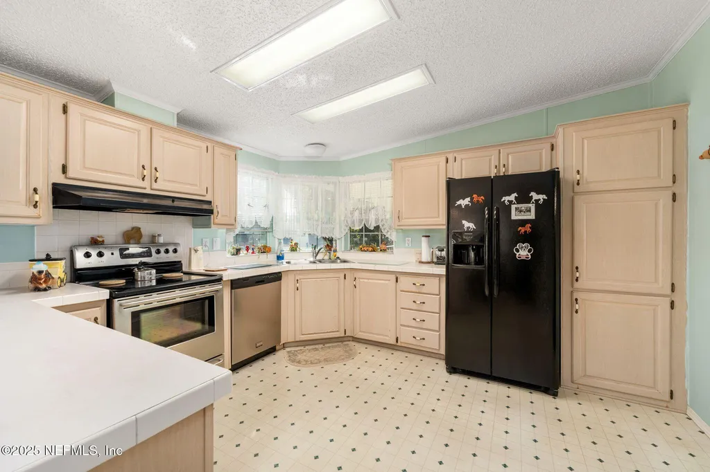 27061 29th Road Branford FL 32008