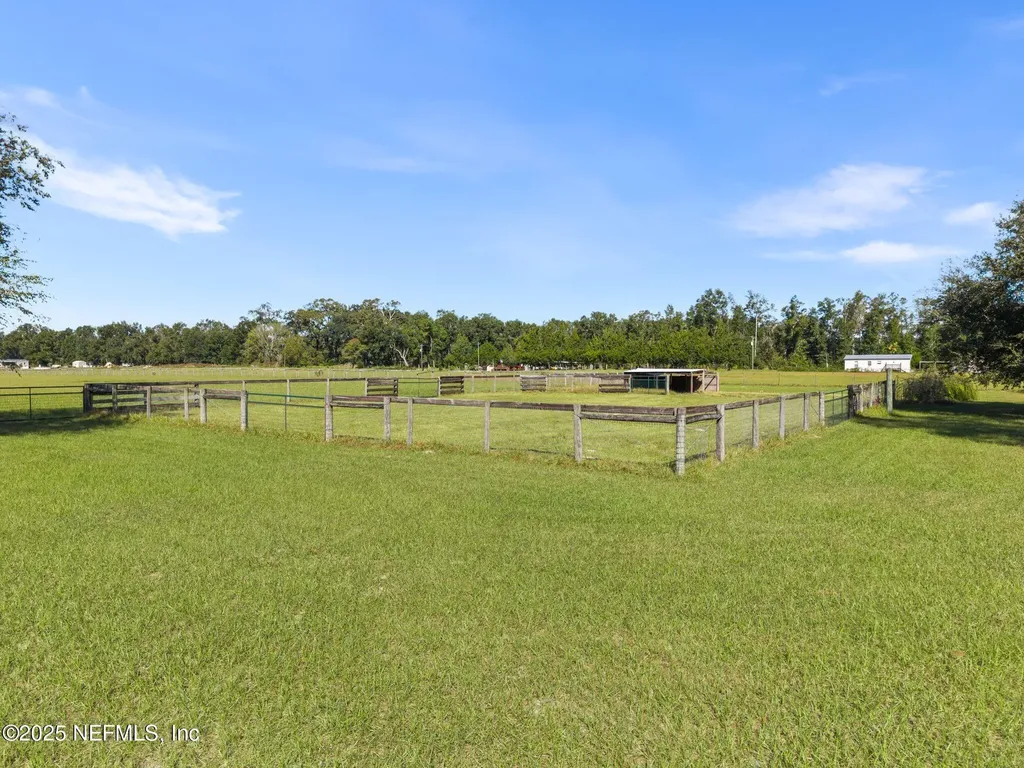 27061 29th Road Branford FL 32008