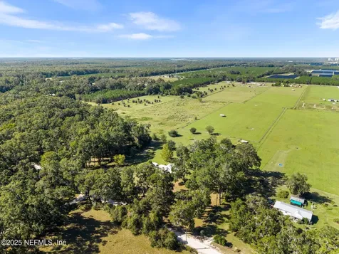 27061 29th Road Branford FL 32008