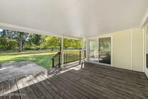 27061 29th Road Branford FL 32008