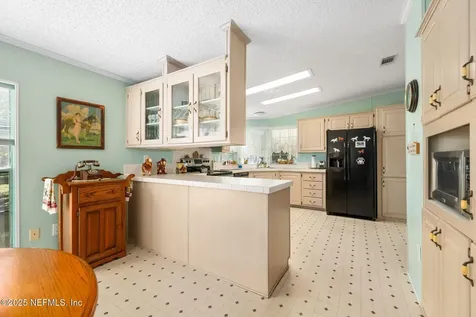 27061 29th Road Branford FL 32008