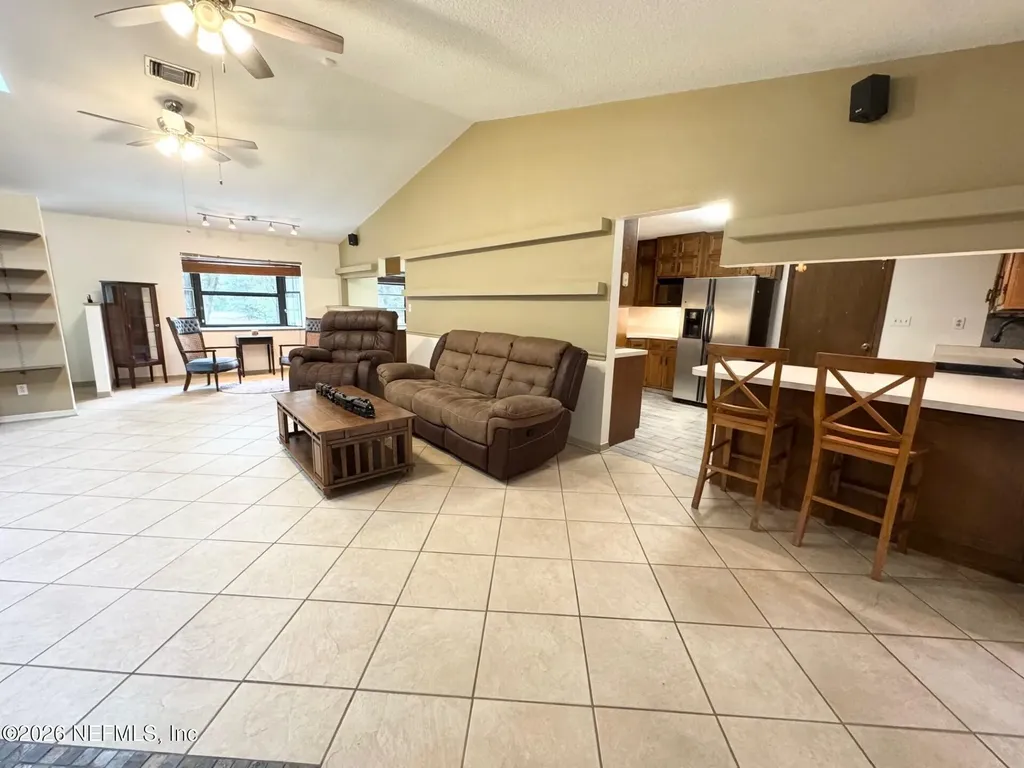 229 Davis Lake Road Palatka FL 32177