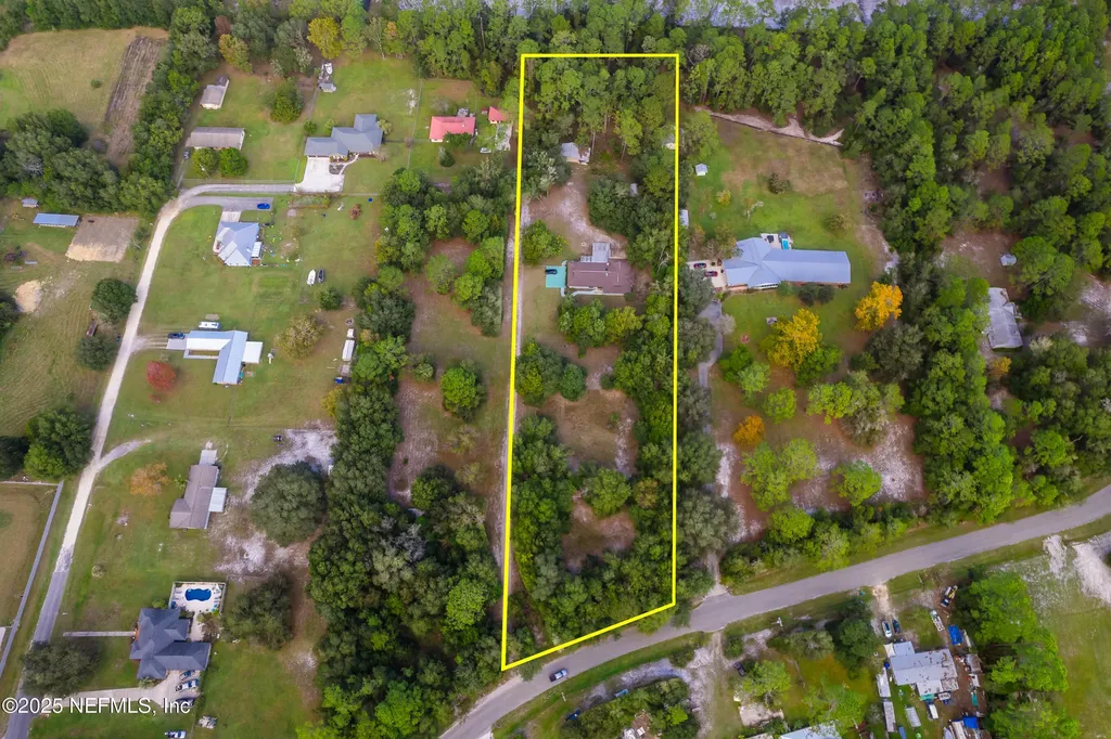 229 Davis Lake Road Palatka FL 32177