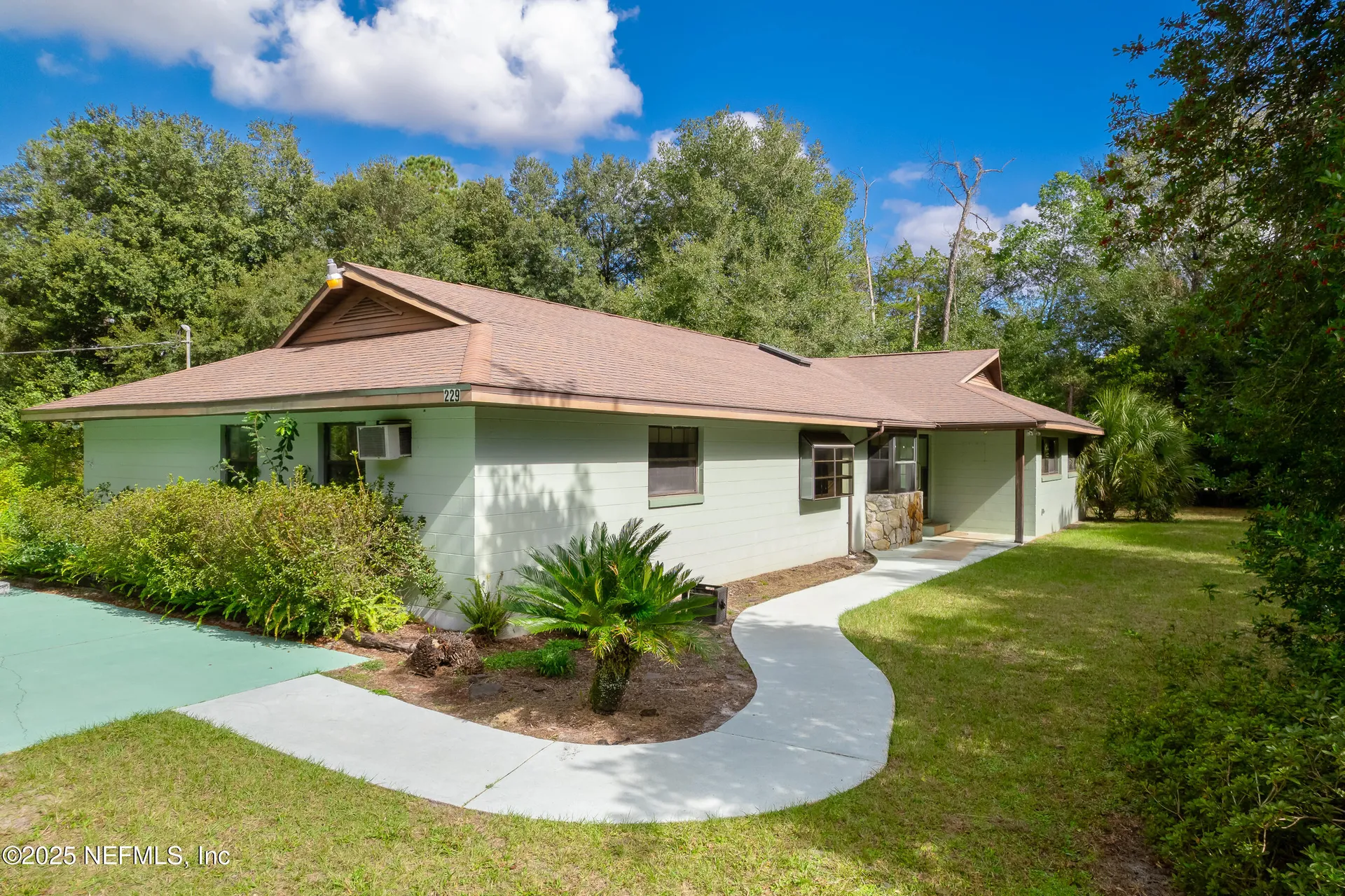 229 Davis Lake Road Palatka FL 32177