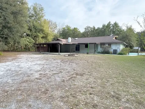 229 Davis Lake Road Palatka FL 32177