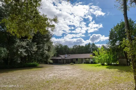 229 Davis Lake Road Palatka FL 32177