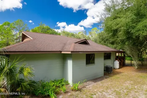 229 Davis Lake Road Palatka FL 32177