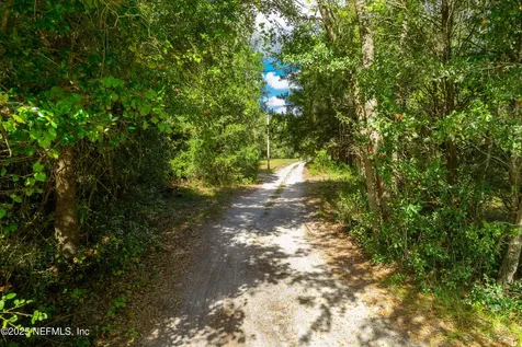 229 Davis Lake Road Palatka FL 32177