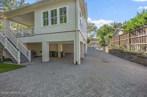 2743 Green Bay Lane Jacksonville FL 32207