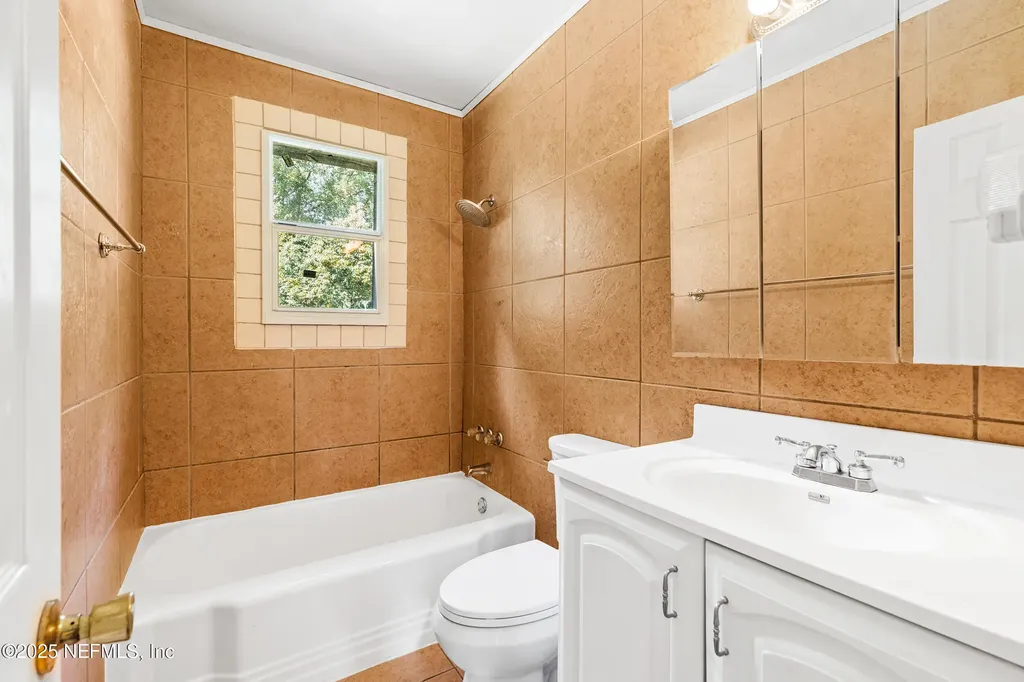 1334 NE 1st Avenue Gainesville FL 32641