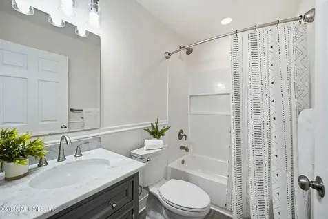 88 W 5th Street Atlantic Beach FL 32233