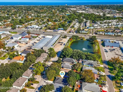 88 W 5th Street Atlantic Beach FL 32233