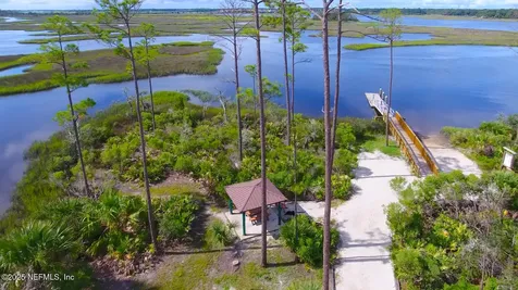 88 W 5th Street Atlantic Beach FL 32233