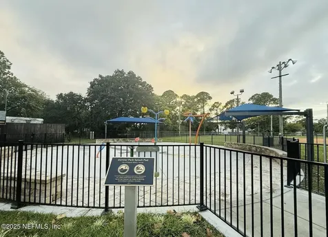 88 W 5th Street Atlantic Beach FL 32233