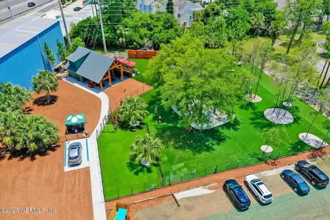 88 W 5th Street Atlantic Beach FL 32233