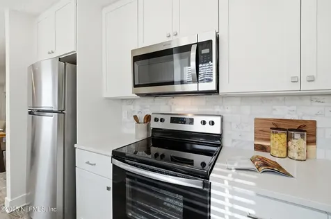 88 W 5th Street Atlantic Beach FL 32233