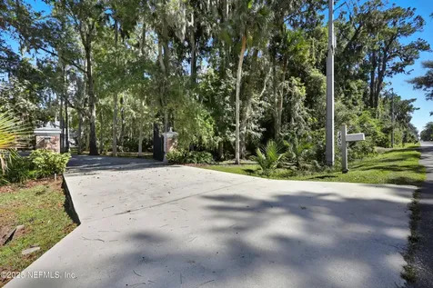 140 N Roscoe Boulevard Ponte Vedra Beach FL 32082