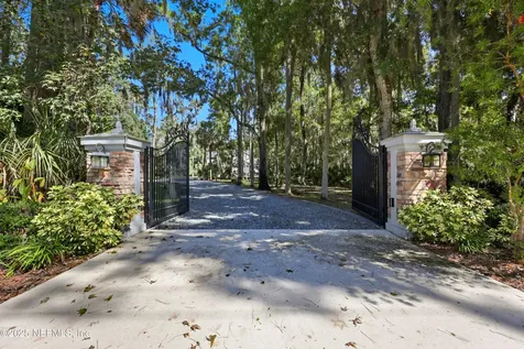 140 N Roscoe Boulevard Ponte Vedra Beach FL 32082