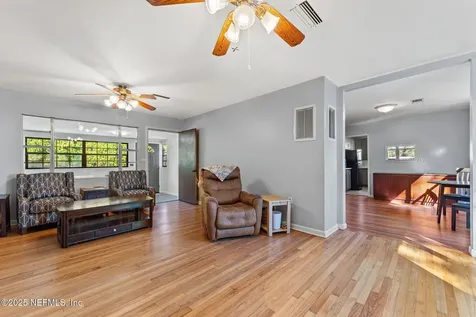 5104 Hollycrest Drive Jacksonville FL 32205