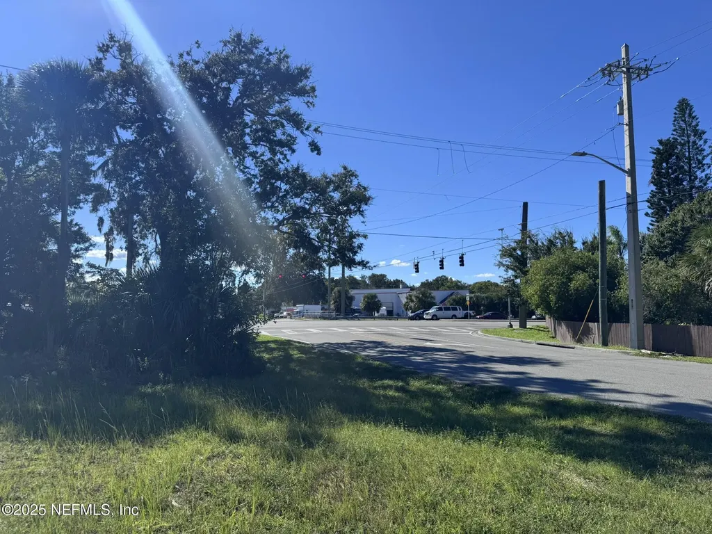 945 6th Street Daytona Beach FL 32117