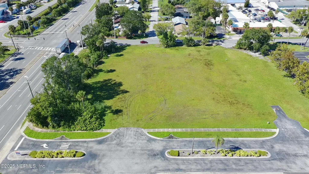 945 6th Street Daytona Beach FL 32117