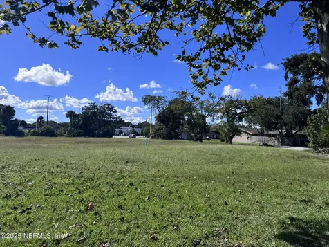 945 6th Street Daytona Beach FL 32117