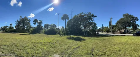945 6th Street Daytona Beach FL 32117