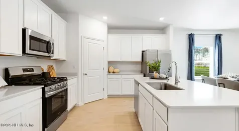 1665 Lachlan Circle Jacksonville FL 32218