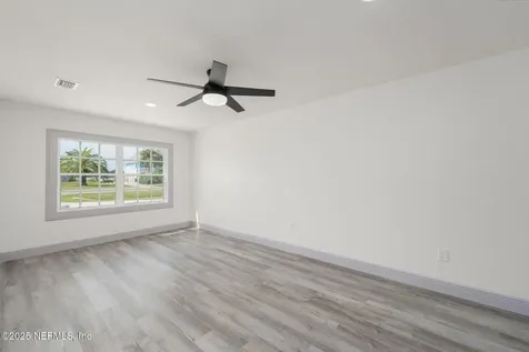 5363 Heckscher Drive Jacksonville FL 32226