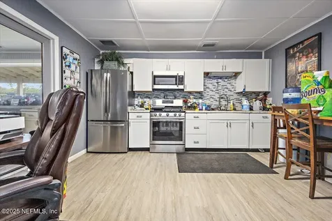 474379 E State Road 200 Fernandina Beach FL 32034