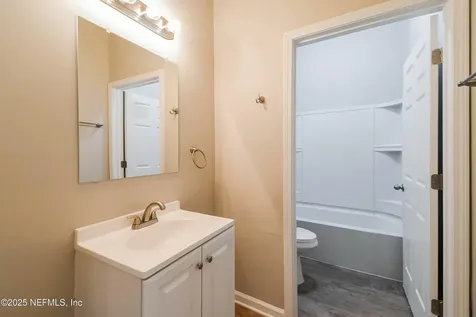 5609 Village Pond Circle Jacksonville FL 32222