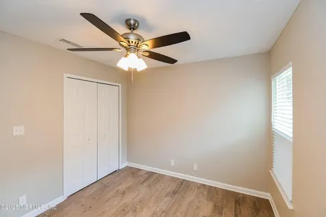 5609 Village Pond Circle Jacksonville FL 32222