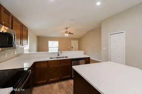 5609 Village Pond Circle Jacksonville FL 32222