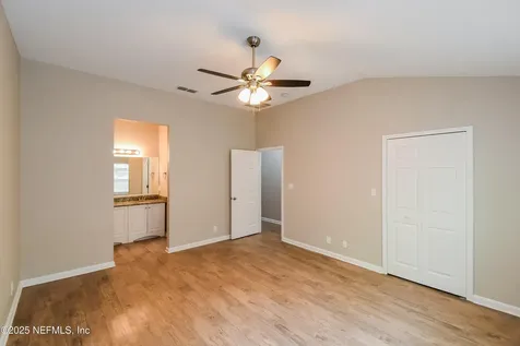 5609 Village Pond Circle Jacksonville FL 32222