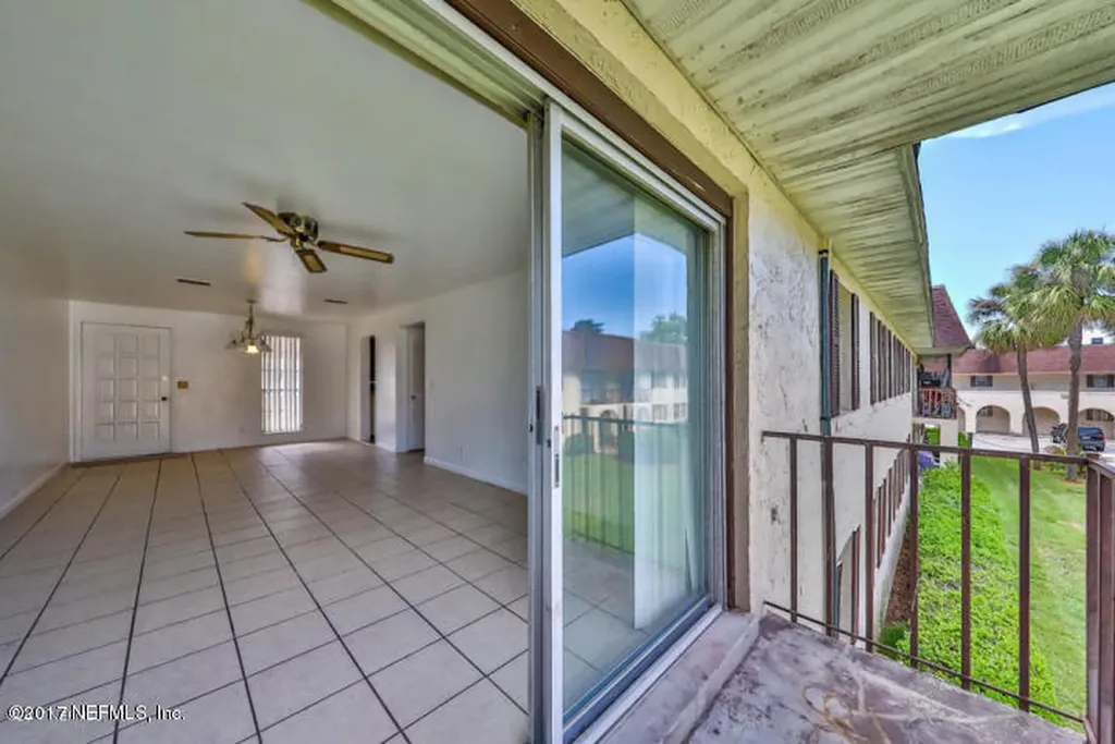 1713 El Camino Road Jacksonville FL 32216