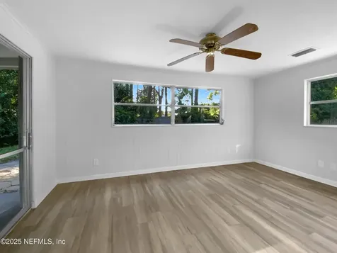 3319 Victoria Court E Jacksonville FL 32216