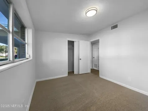 3319 Victoria Court E Jacksonville FL 32216
