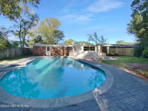 3319 Victoria Court E Jacksonville FL 32216