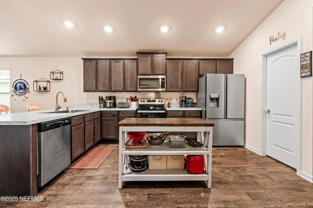 2414 Oak Stream Drive Green Cove Springs FL 32043