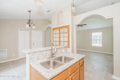10715 Ogalla Avenue Jacksonville FL 32219