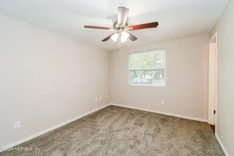 1349 Eagle Cove Road N Jacksonville FL 32218