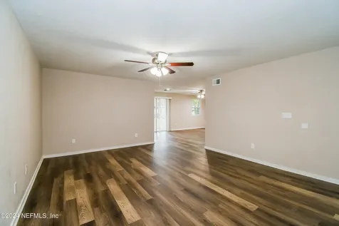 1349 Eagle Cove Road N Jacksonville FL 32218