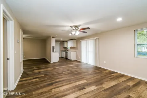 1349 Eagle Cove Road N Jacksonville FL 32218