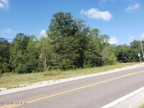 341 County Road 315 Interlachen FL 32148