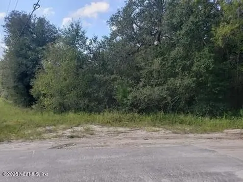 341 County Road 315 Interlachen FL 32148