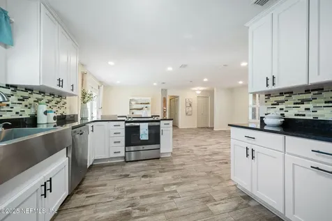 8827 Brierwood Road Jacksonville FL 32257