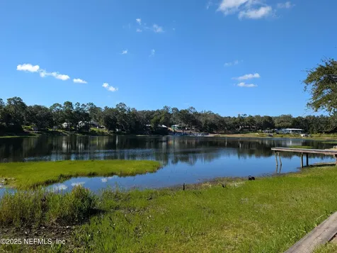 111 Silver Lake Drive Hawthorne FL 32640