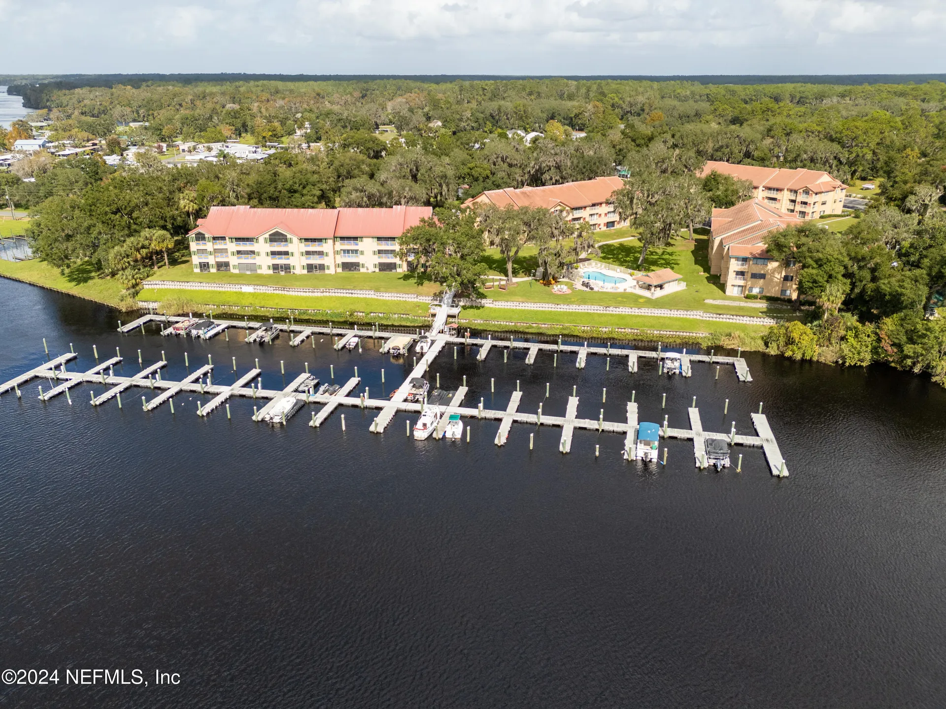 99 Broad River Place Welaka FL 32193